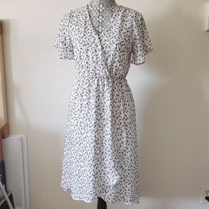 *NWOT* Love Johny Was Wrap Dress (xs)